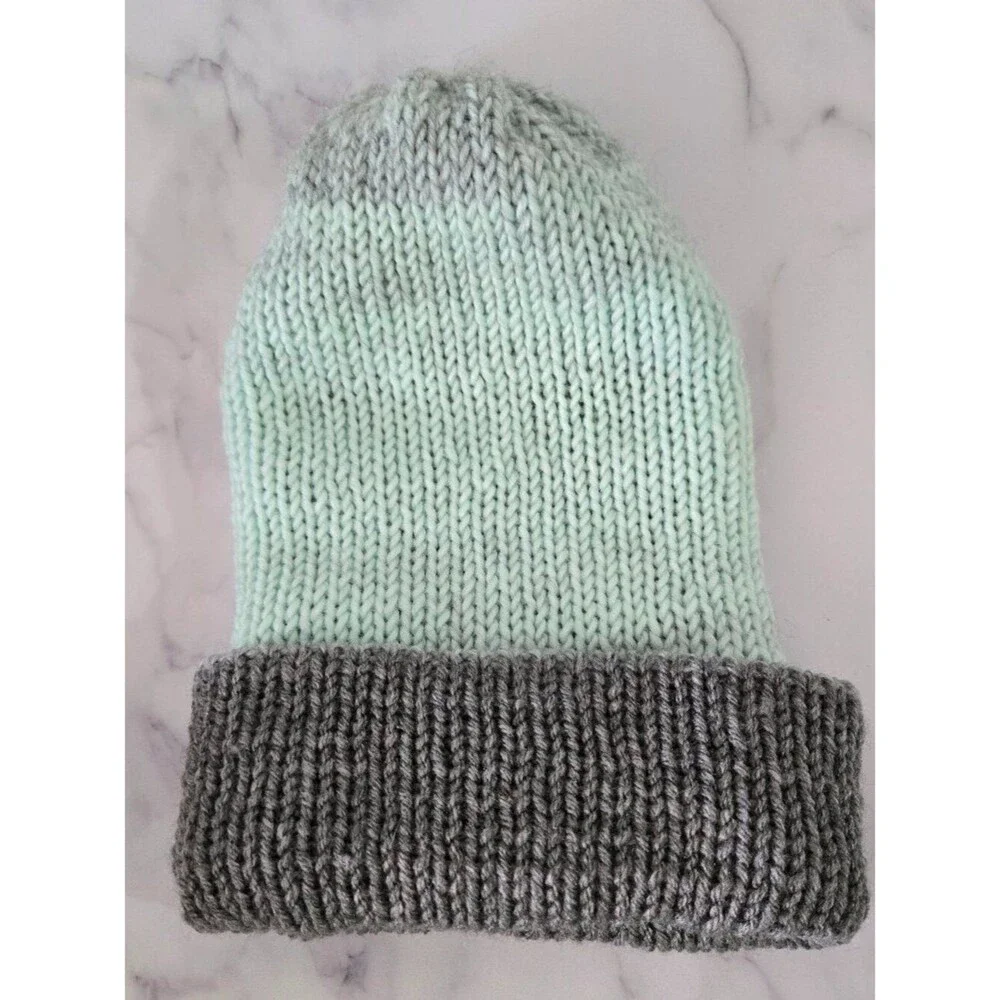 Ombre Blue Gray Knit Beanie: Funky Multicolor Acrylic Hat